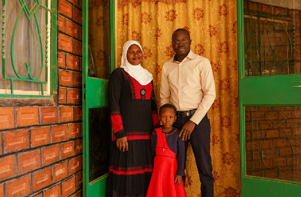 Iris Osnia Ouattara with mum and dad