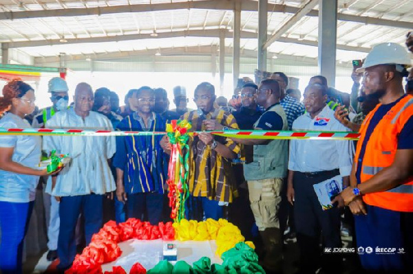 Dr. Mahamudu Bawumia commissioning new Zoomlion plant