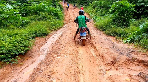 Several road users get stuck on the stretch of road