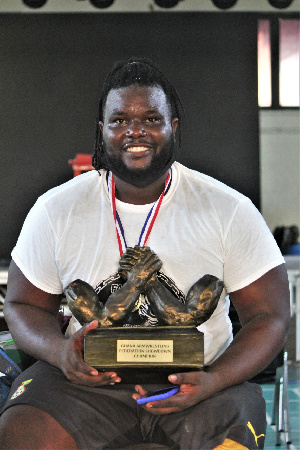 Haruna Tahiru aka the Warrior won the bragging right as the best in the heavyweight contest