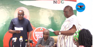 NDC National Chairman, Samuel Ofosu Ampofo swearing into office Mr Moses Bukari-Mabengba