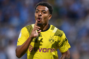 Dan wasan Borussia Dortmund, Donyell Malen