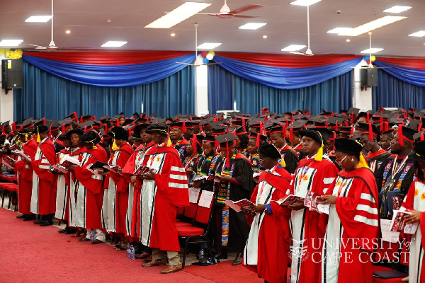 The graduates included 19 PhD, 51 MPhil, 9 MCom, 4 MSc, 575 MED, 59 MBA, 121 MA, 4 Master of Nursing