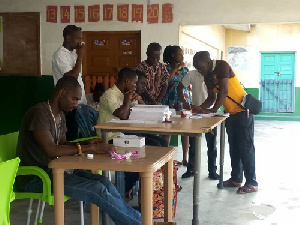 Voters in a queue