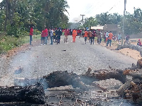 Residents of Agavedzi and Salakope communities embarked on a demonstration