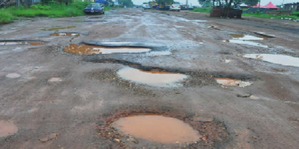 The residents are calling on government to rehabilitate the deteriorated roads