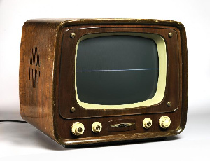 This tv set was common in the 80s