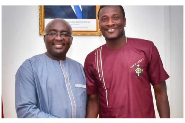 Asamoah Gyan (right) and Vice President, Dr Mahamudu Bawumia