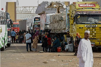 Passengers fleeing war-torn Sudan crossing into Egypt through the Argeen Land Port