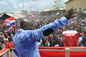 Nana Addo Waving