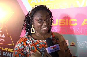 Diana Hopeson VGMA  2.png