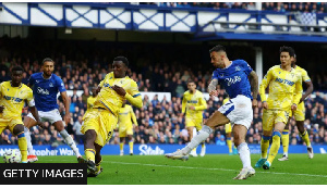 Dwight McNeil took his tally to four goals for the season for Everton