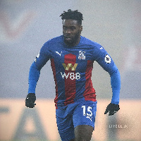 Jeffery Schlupp in action for Crystal Palace