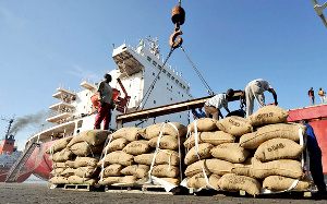 Cocoa Being Loaded For Export 600x375.png