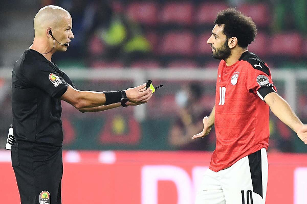 Referee Victor Gomes offers Salah his job