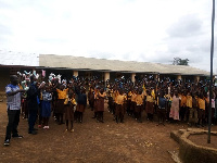 Photo of the pupils with the donated water bottles