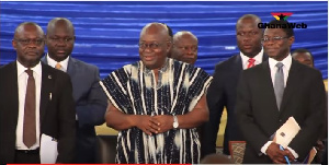 President Nana Addo Dankwa  Akufo-Addo enjoying his favourite song at the Great Hall at UG