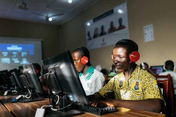 Some students of the Bomaa Community in one of the EDULabs