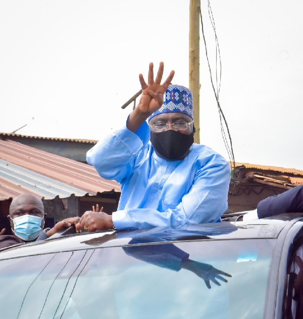 Dr Bawumia was in Ashaiman for Islamic Friday congregational prayers yesterday