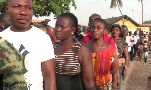 Long queue at a polling centre