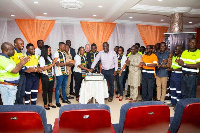 Eric Asubonteng with the graduate trainees in a group picture