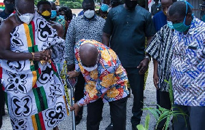 President Akufo-Addo cutting the sod for the reactivation of a 44-year-old Maternity block