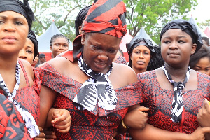 Ebony's sister, Happy with some family members