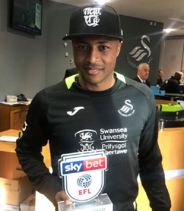 Andre Ayew with the Man of the Match award