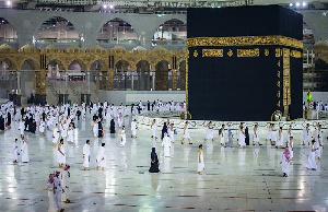 Pilgrims at the Holy House of God, Kabah