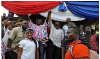 George Oduro clad in NPP smock with President Akufo-Addo at a rally