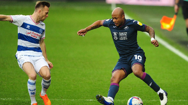 Andre Ayew in action for Swansea