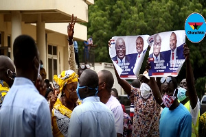 Some NPP party faithful holding out campaign fliers