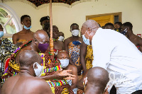 John Dramani Mahama, flagbearer of NDC pays homage to Asantehene, Otumfour Osei Tutu