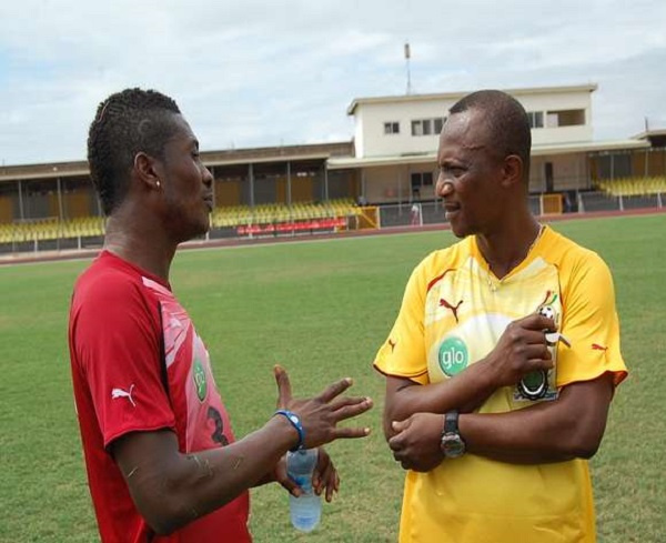 Asamoah Gyan and coach Kwesi Appiah will meet to resolve any impasse between them