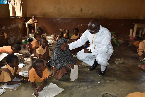 Bawumia  With Pupils1