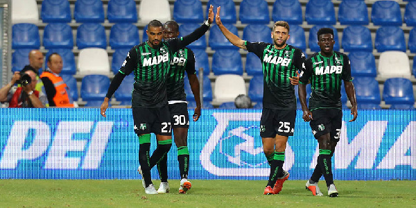 Kevin-Prince Boateng with his teammates celebrating a goal