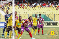 Accra Hearts of Oak and Asante Kotoko players