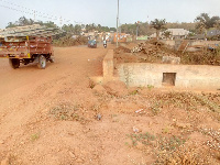 Residents of Baakoniaba are faced with a daily problem of dust on the road