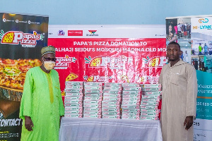 Papa’s Pizza donated about 100 boxes of pizza to the Chief Alhaji Seidu Old Mosque