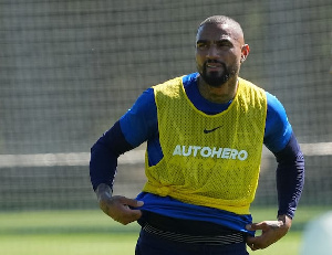 Herthas Kevin Prince Boateng Waehrend Eines Trainingsspiels.