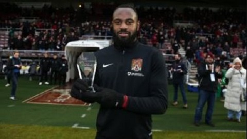 Hiram Boateng with his award