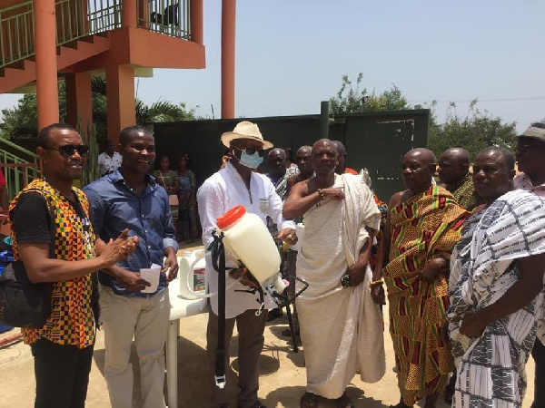 Beneficiaries taking receipt of the items