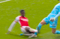 Eddie Nketiah's tackle on goalkeeper Guglielmo Vicario