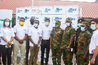 Representatives from Bliss GVS Pharma and the 37 military hospitalsin a photo