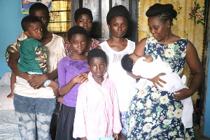 Nana Akua with her 6 children