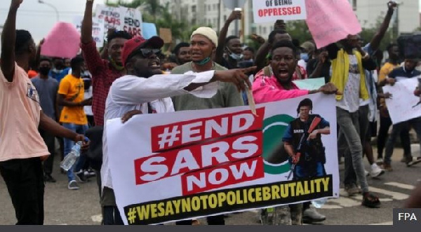 EndSARS protesters at Lekki toll gate before the shootings