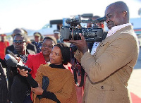 Hage Geingob interacts with the media