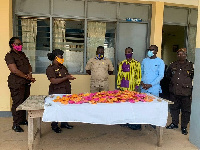 Donors and recipients in a group photograph