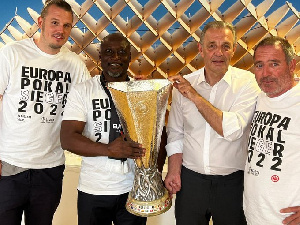 Eintracht Frankfurt Present Europa League Trophy To Tony Yeboah