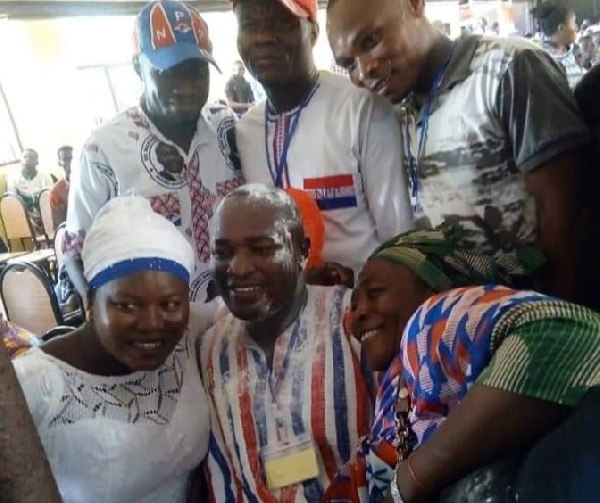 Alhaji Iddrisu Sulemana also known as Professor Kalamonia (seated middle)